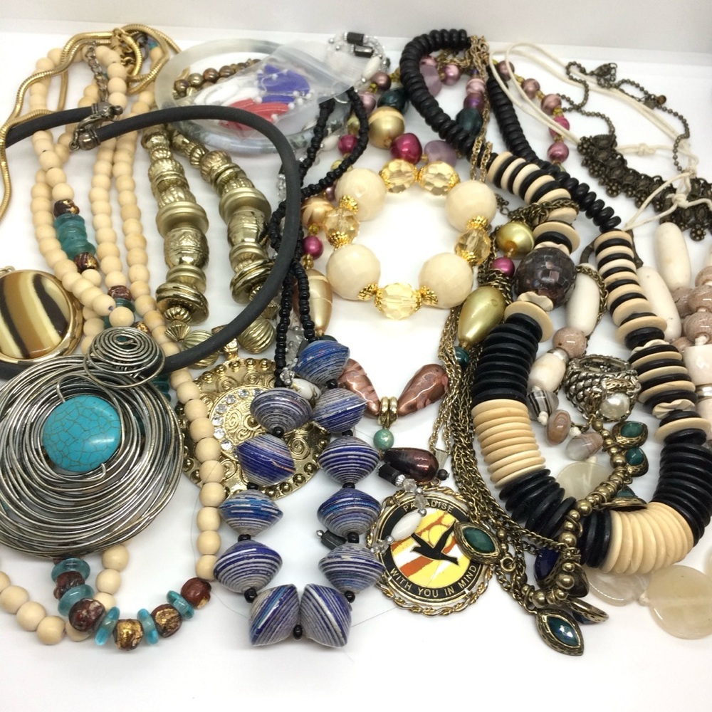 VINTAGE BOHO JEWELRY LOT PAPER BEADS LOCKET MEDALLION BRACELETS RING 1 LB 14 OZ